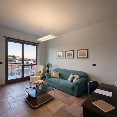 La Casa Di Mady - Attico Vista Colline E Monviso Appartement Pinerol